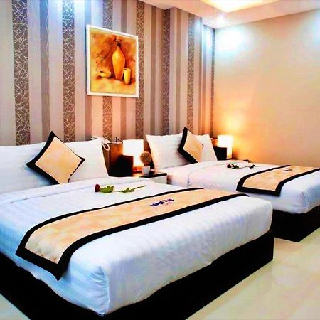 Hanoi Blue Hotel - The Water Front Da Nang Buitenkant foto