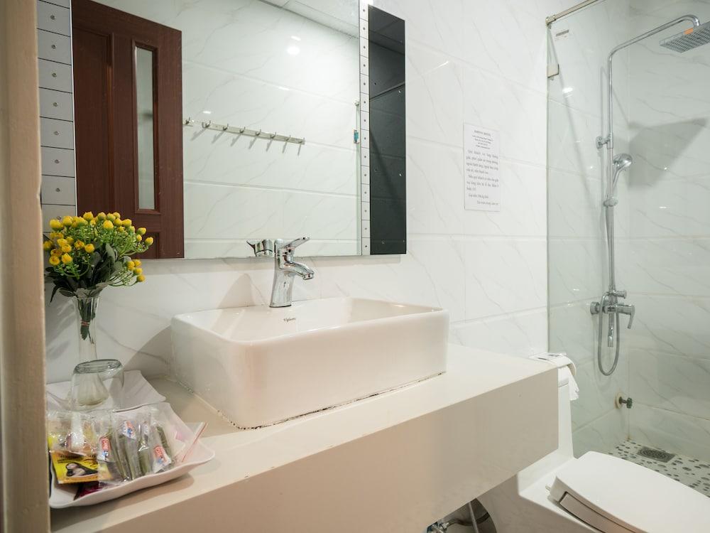 Hanoi Blue Hotel - The Water Front Da Nang Buitenkant foto