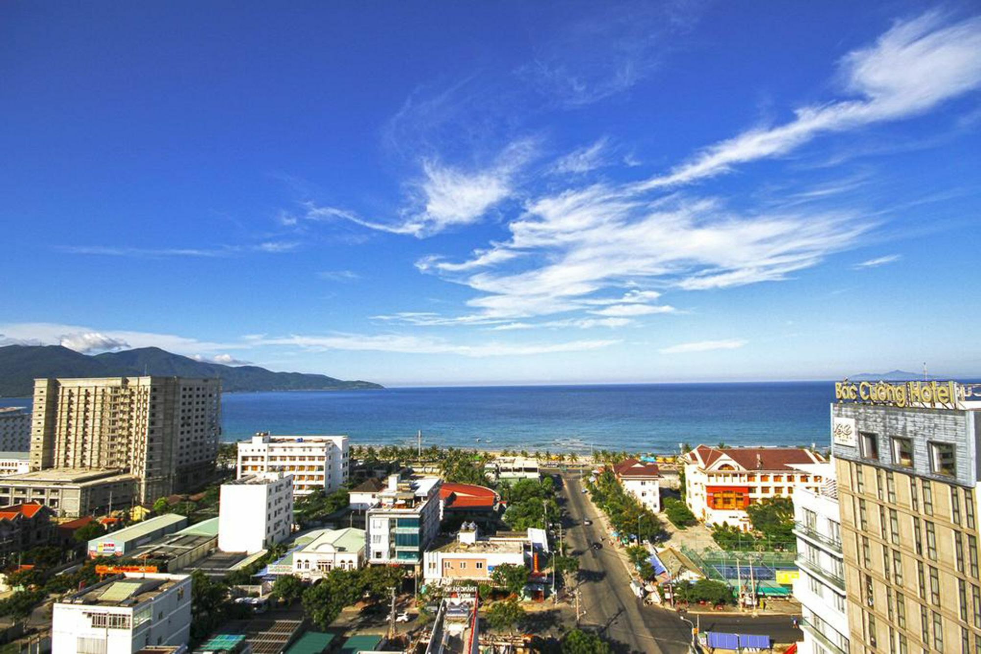 Hanoi Blue Hotel - The Water Front Da Nang Buitenkant foto